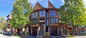 Virtual tour of townhome for sale in Oakville