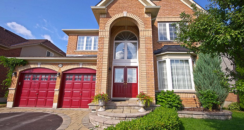 House for Sale 200 Roseborough Dr, Port Perry, Ontario.