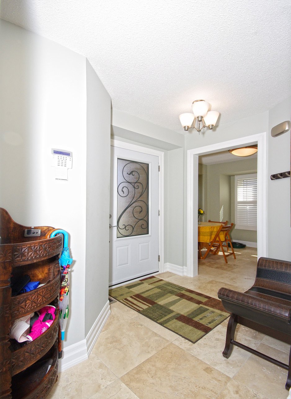 Virtual Tour of House for Sale on Ravenscroft Rd Ajax, ON L1T