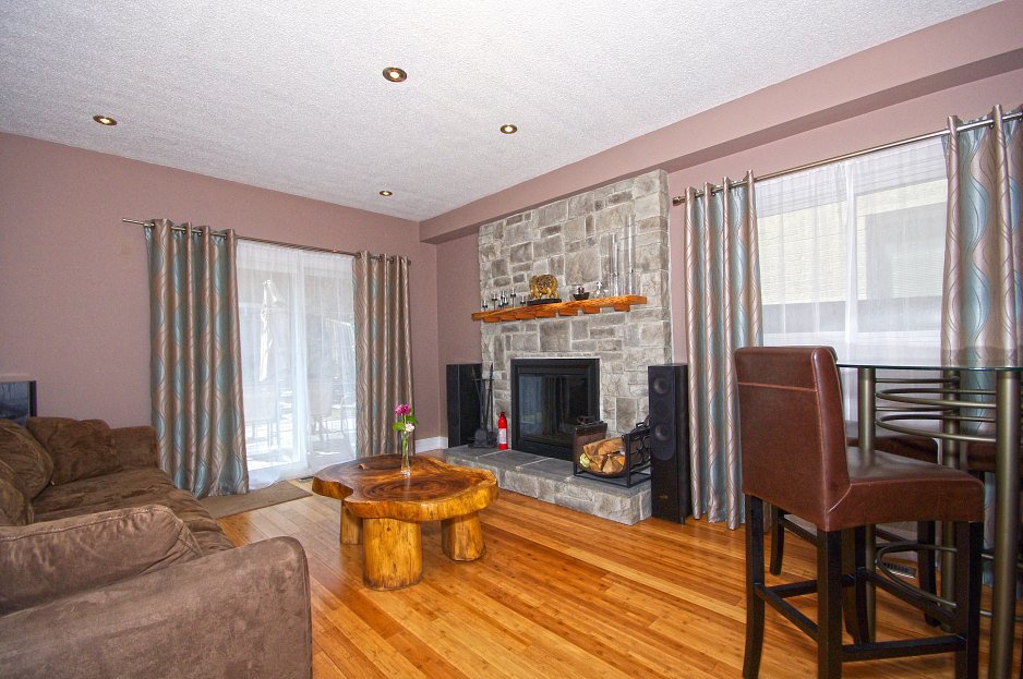 Virtual Tour of House for Sale on Ravenscroft Rd Ajax, ON L1T