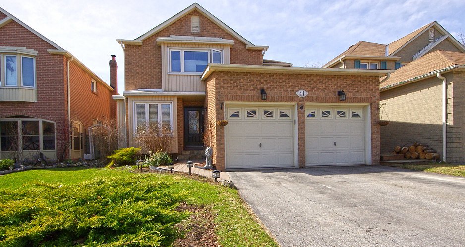 Virtual Tour of Home for sales on Ravenscroft Rd, Ajax