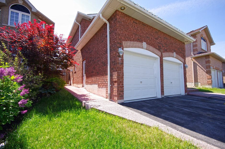 All Photos of House for Sale, Bradford West Gwillimbury, Ontario