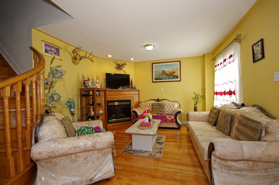 All Photos of House for Sale, Bradford West Gwillimbury, Ontario