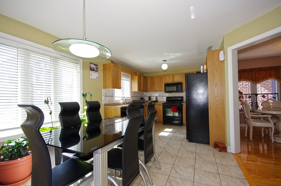 All Photos of House for Sale, Bradford West Gwillimbury, Ontario