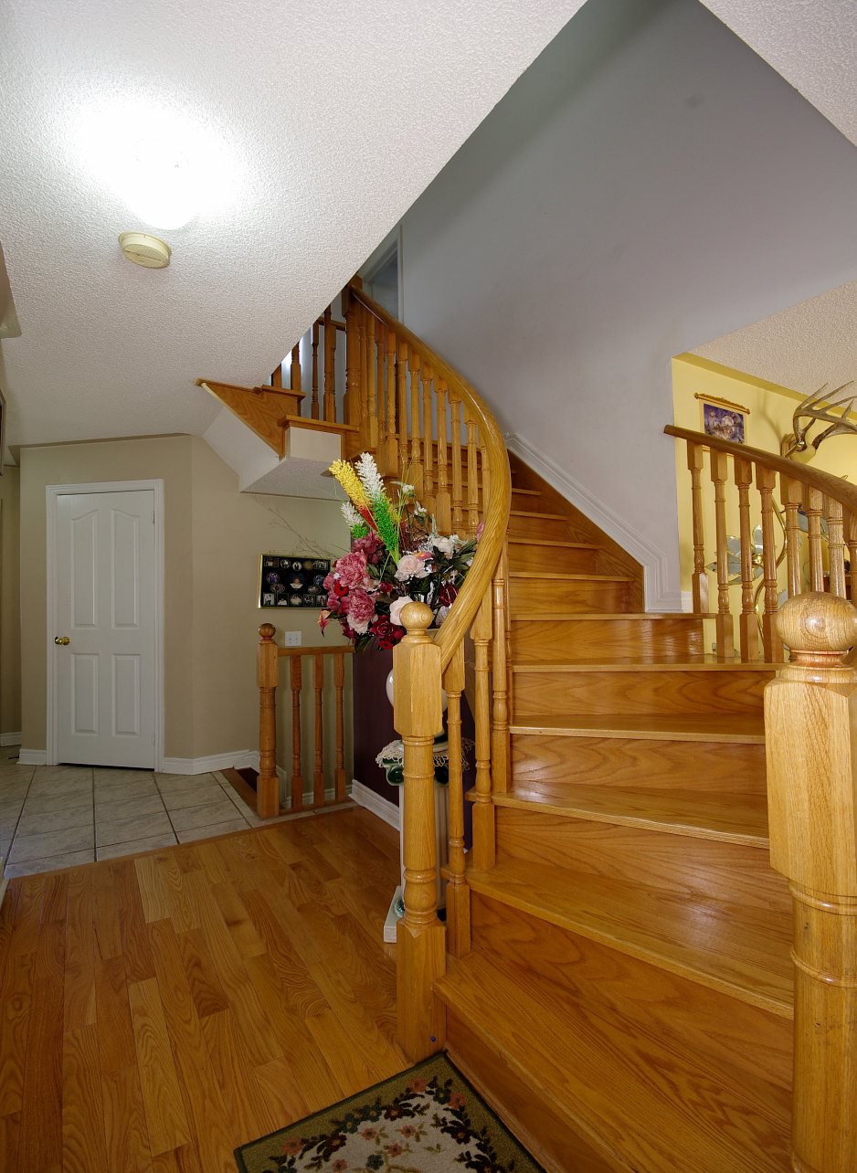 All Photos of House for Sale, Bradford West Gwillimbury, Ontario