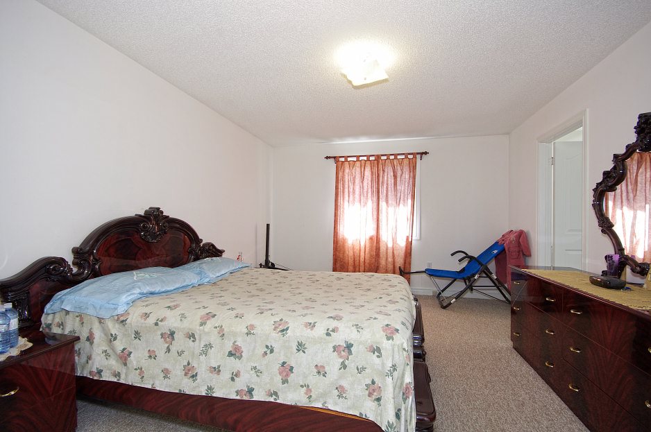 All Photos of House for Sale, Bradford West Gwillimbury, Ontario