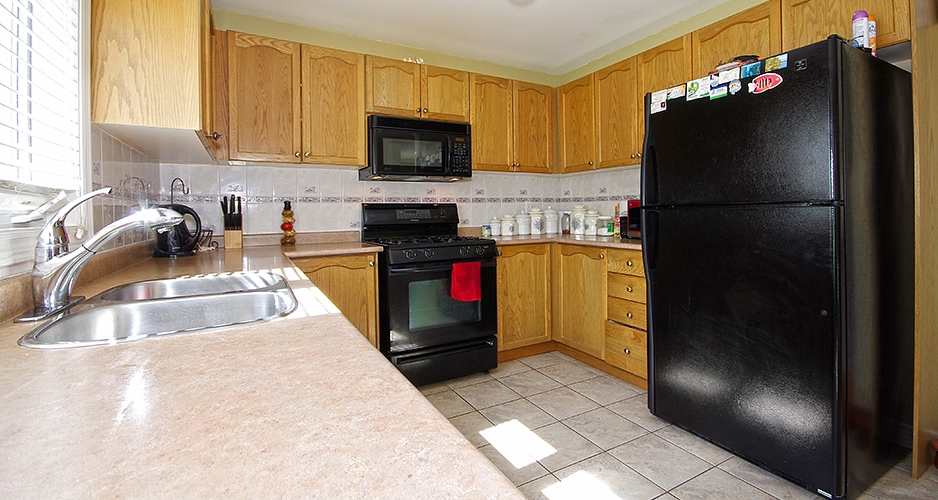 Slide show of home for sale in Bradford