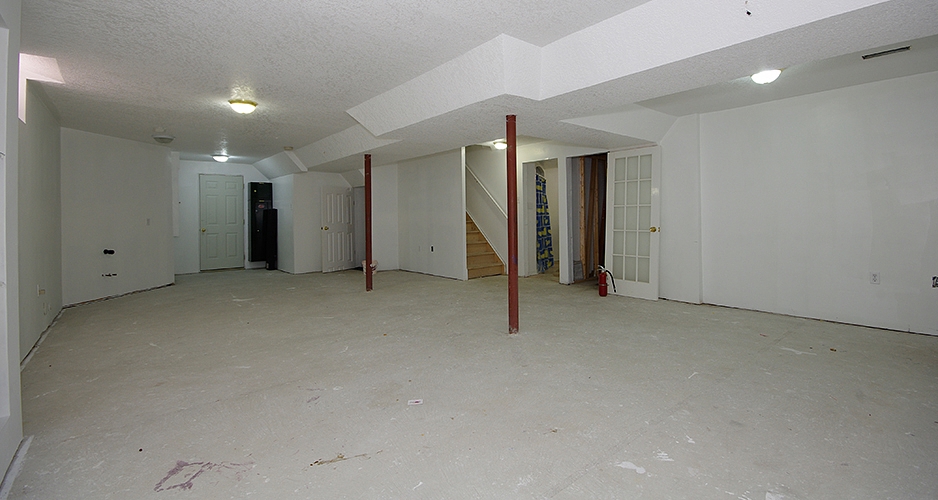 Detached House for Sale 70 Metcalfe Dr Bradford Ontario Canada