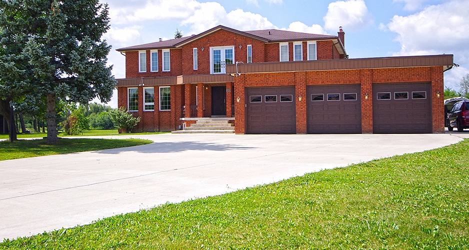 Detached House for Sale 10 Grafton Crescent, Brampton, Ontario