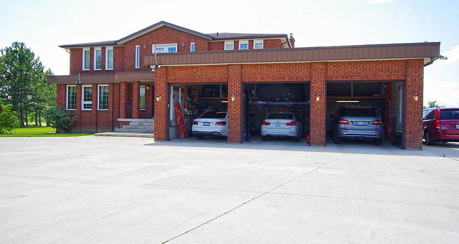 Detached House for Sale 10 Grafton Crescent, Brampton, Ontario