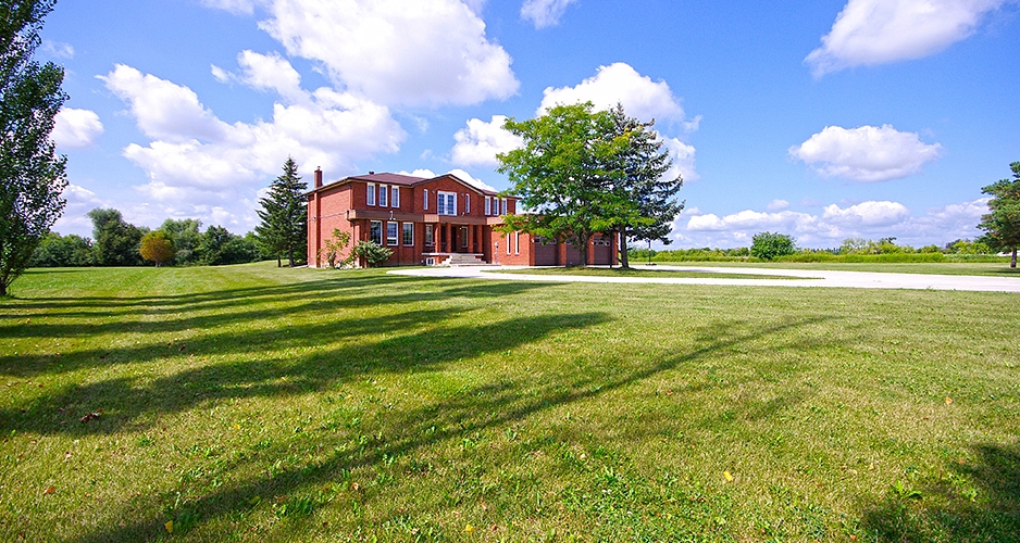 Detached House for Sale 10 Grafton Crescent, Brampton, Ontario