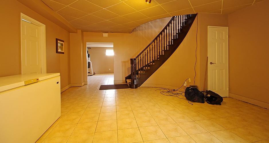 Detached House for Sale 10 Grafton Crescent, Brampton, Ontario