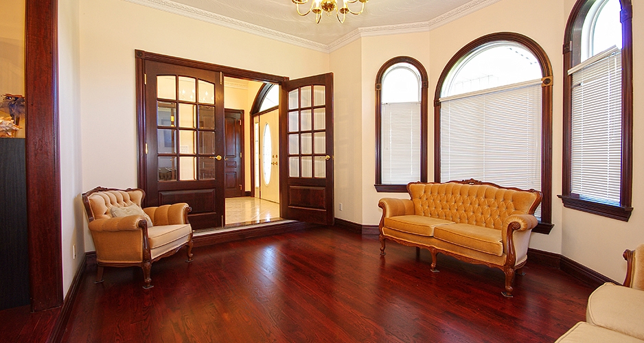 Slide show of home for sale in Brampton