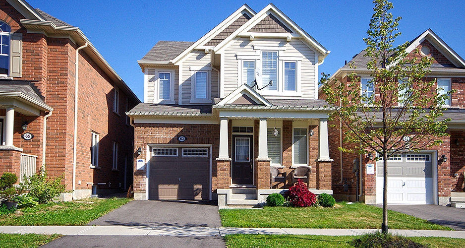 Virtual tour slide show of home for sale in Mississauga