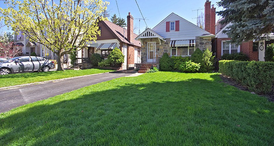 Virtual tour of home for sale in Etobicoke, ON