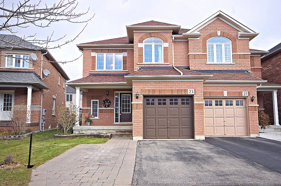 All Photos of House for Sale, 23 Woodcote Crescent, Ontario