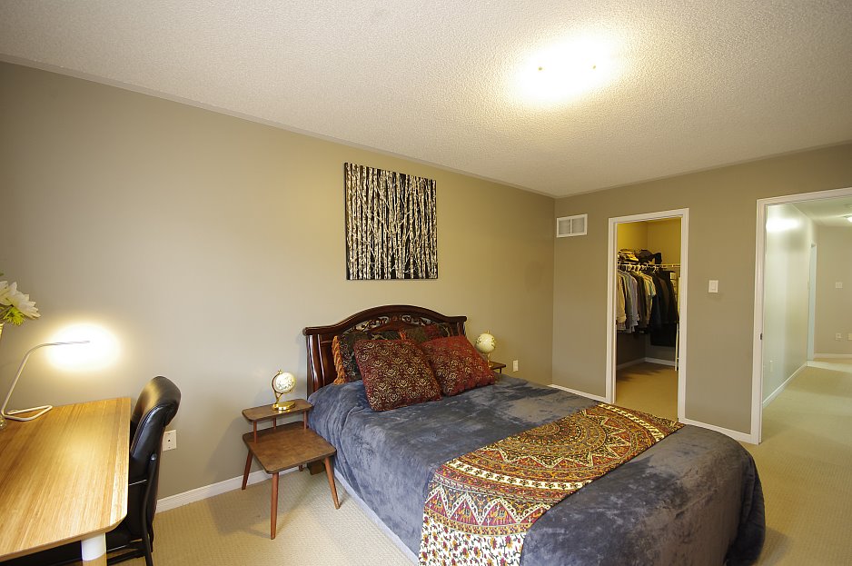 All Photos of House for Sale, 23 Woodcote Crescent, Ontario