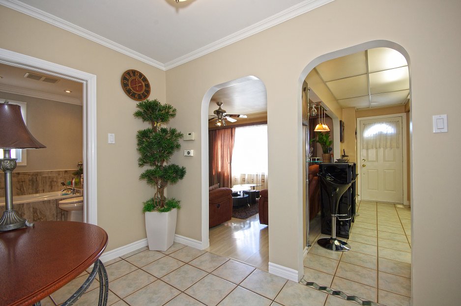 All Photos of House for Sale, 544 Cochrane Rd, Hamilton