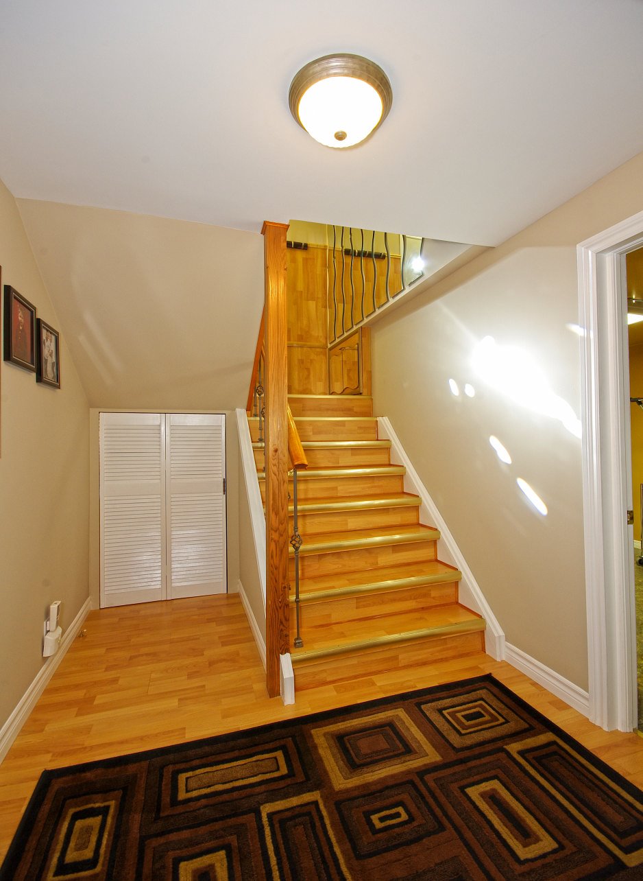 All Photos of House for Sale, 544 Cochrane Rd, Hamilton