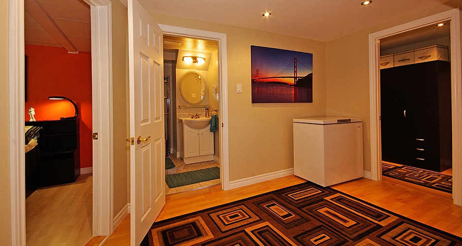 Detached House for Sale 544 Cochrane Rd, Hamilton