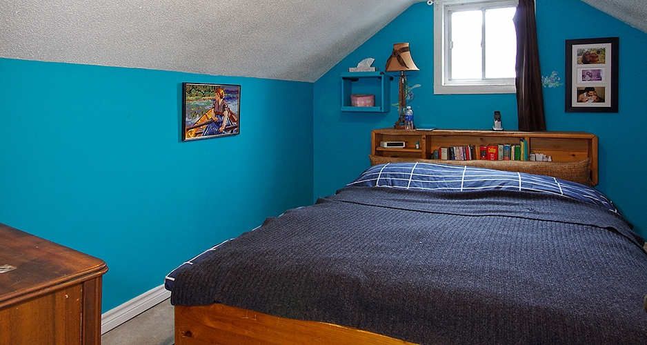 Slide show of home for sale in Hamilton