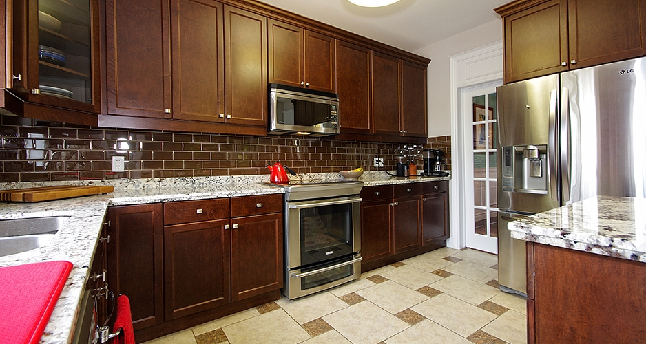 Slide show of home for sale in Hamilton