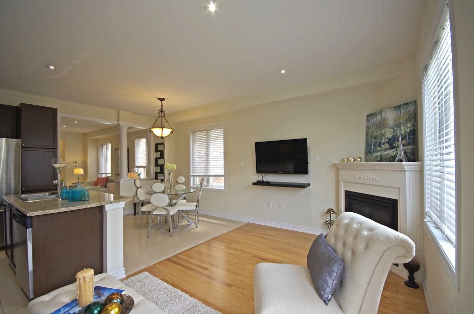 All Photos of House for Sale, 664 Asleton Blvd, Milton