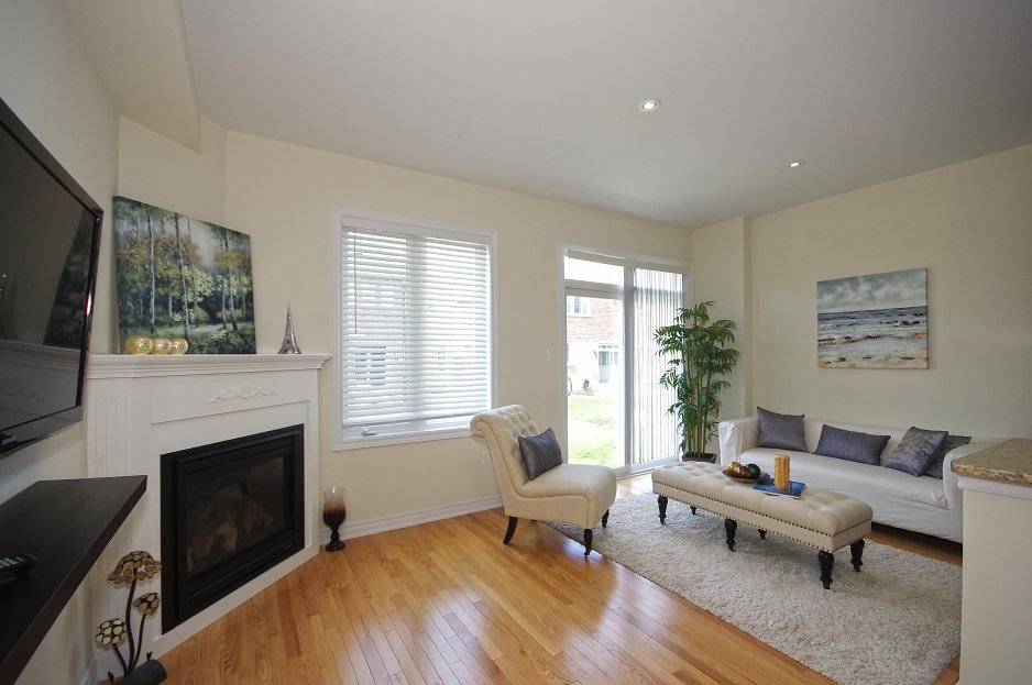 All Photos of House for Sale, 664 Asleton Blvd, Milton