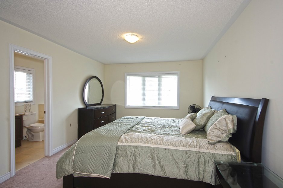 All Photos of House for Sale, 664 Asleton Blvd, Milton