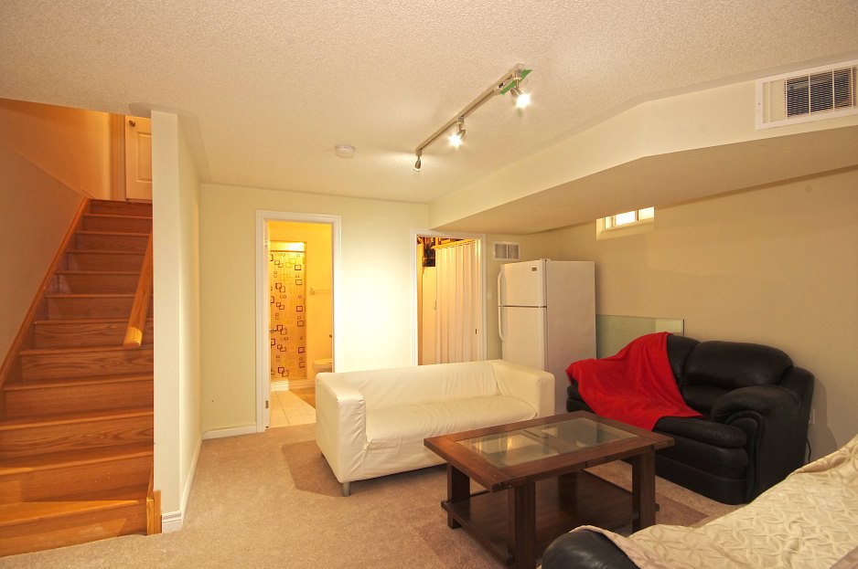 All Photos of House for Sale, 664 Asleton Blvd, Milton