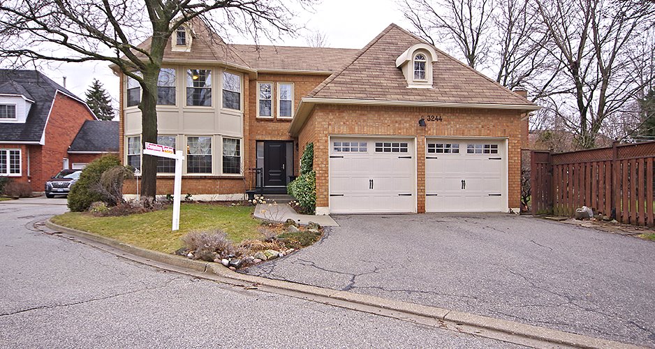 Detached House for Sale 3244 Trelawny Circle, Mississauga, Ontario