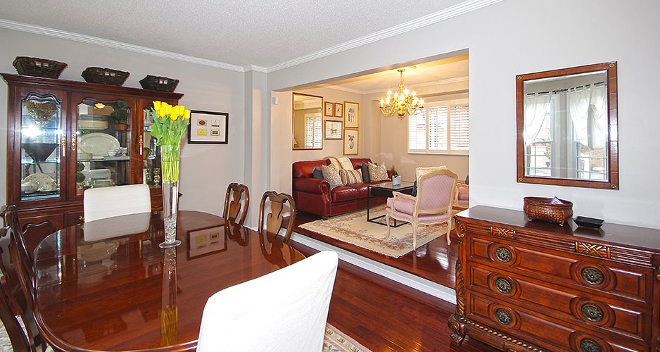 Detached House for Sale 3244 Trelawny Circle, Mississauga, Ontario