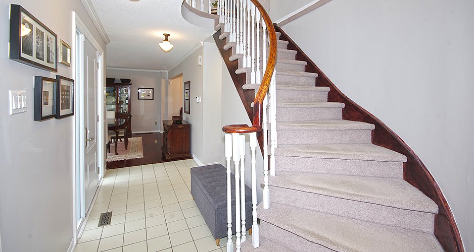 Detached House for Sale 3244 Trelawny Circle, Mississauga, Ontario