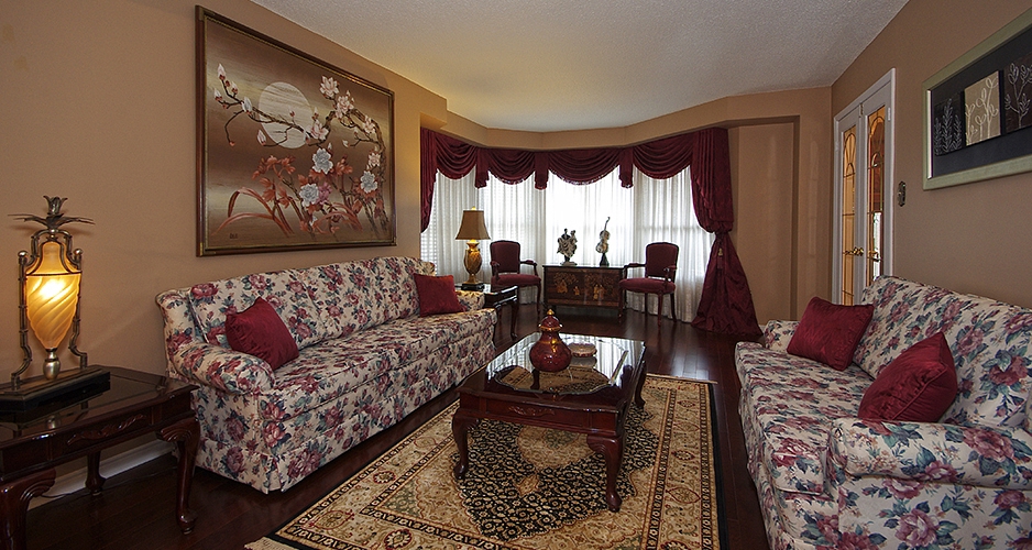 Real estate listing Mississauga