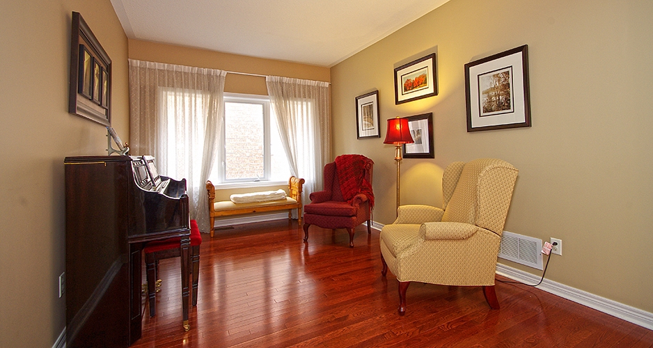 Real estate listing Mississauga