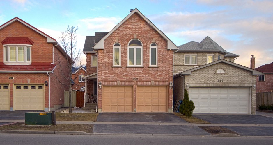 Property for Sale by Arshad Bhatti in Mississauga