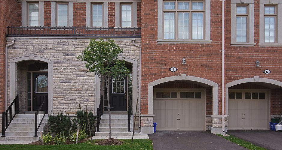 Townhome for sales on Britannia Rd Mississauga