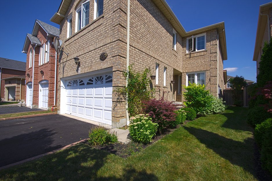 House for Sale in Mississauga, 5296 River Forest Ct Mississauga, Ontario