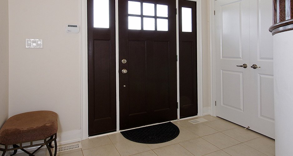 Virtual tour slide show of home for sale in Oakville