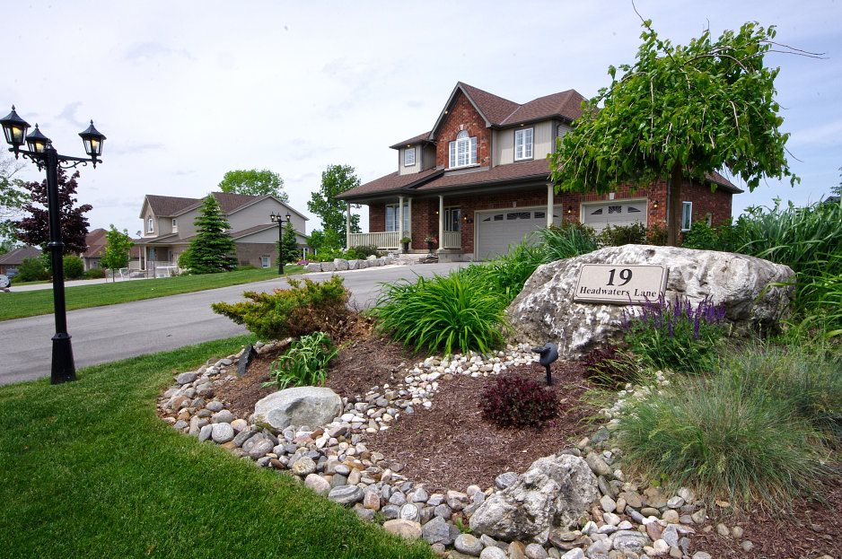 All Photos of House for Sale, Bradford West Gwillimbury, Ontario