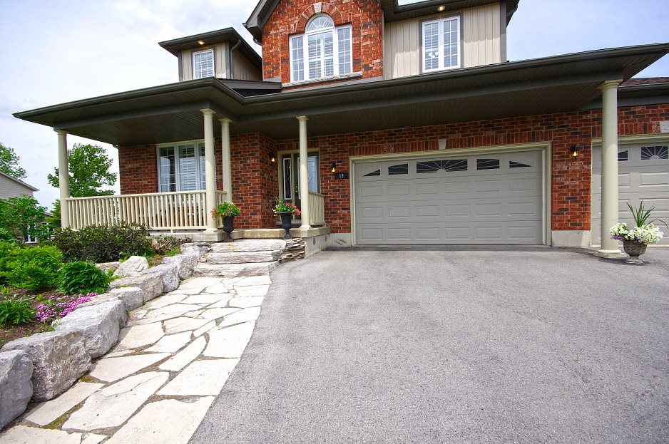 All Photos of House for Sale, Bradford West Gwillimbury, Ontario