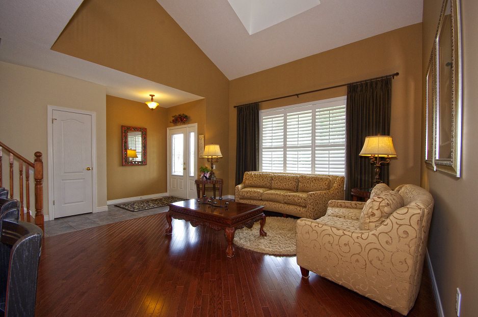 All Photos of House for Sale, Bradford West Gwillimbury, Ontario