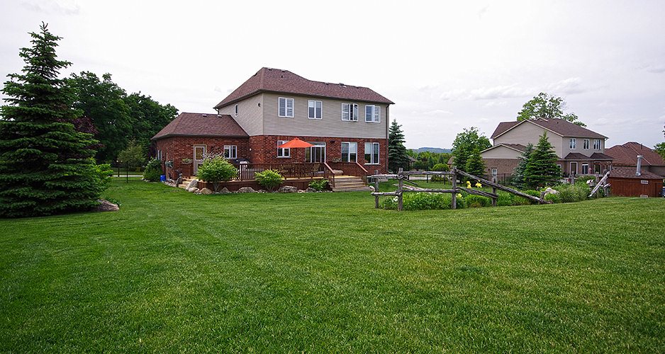 Detached House for Sale Near Orangeville 19 Headwaters Ln Mono, ON L0N