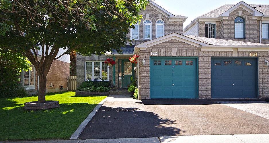 Real estate photography on Major Oaks Road, Pickering