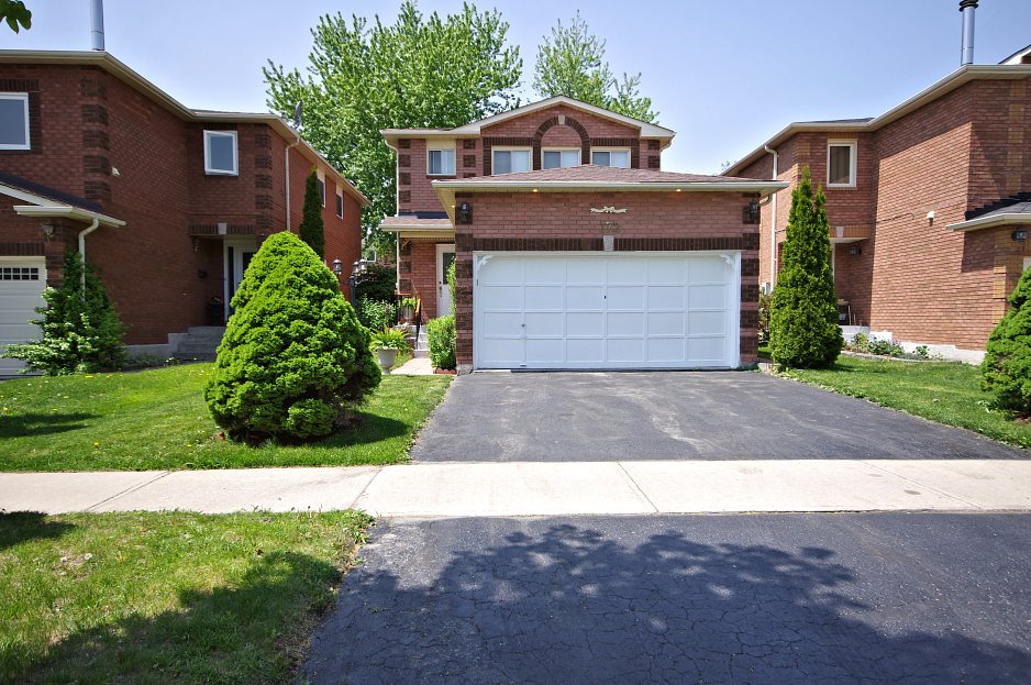 All Photos of House for Sale, 172 Bernard Ave, Richmond Hill