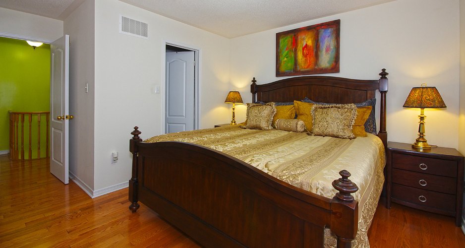 home for sale on Barnwood Dr Richmond Hill
