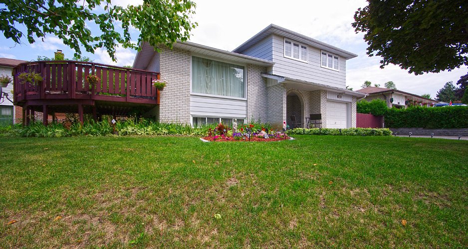 virtual tour of home on Military Trail Toronto