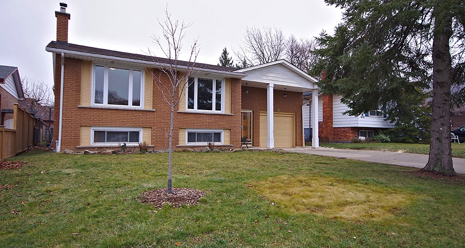 Virtual tour of detached home for sale 12 Vanderwood Ct, Stoney Creek