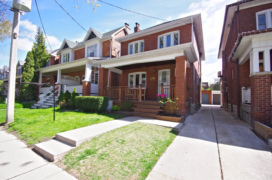 All Photos of Home for Sale, 179 Pacific Ave, Toronto