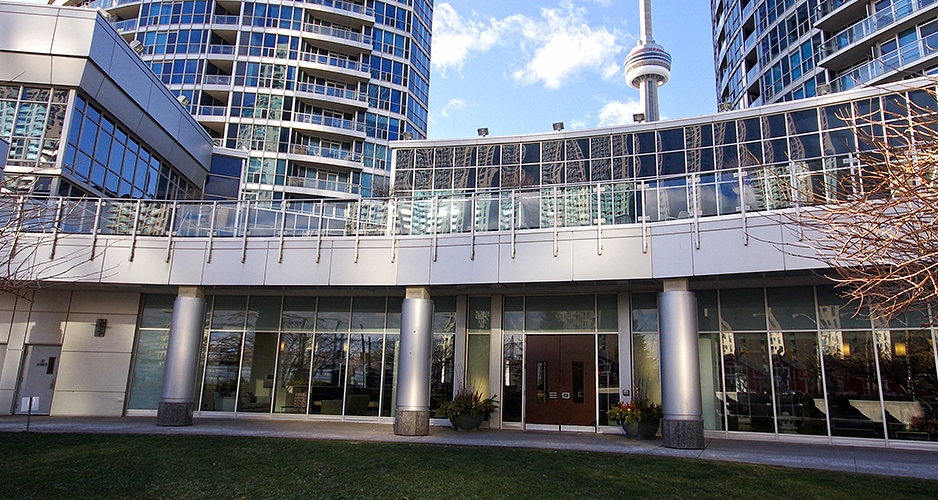 Waterfront Condo for Sale 802208 Queens Quay W, Toronto